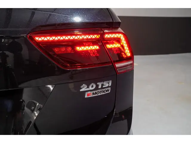 Volkswagen Tiguan 2.0 TSI 4Motion Highline 2017 Benzine 19