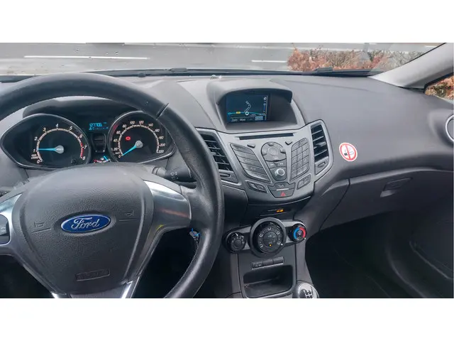 Ford Fiesta 1.0 Style 2015 Benzine 6