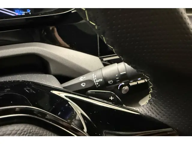 Peugeot 408 e-408 GT Avantage 58 kWh 2025 Elektrisch 24