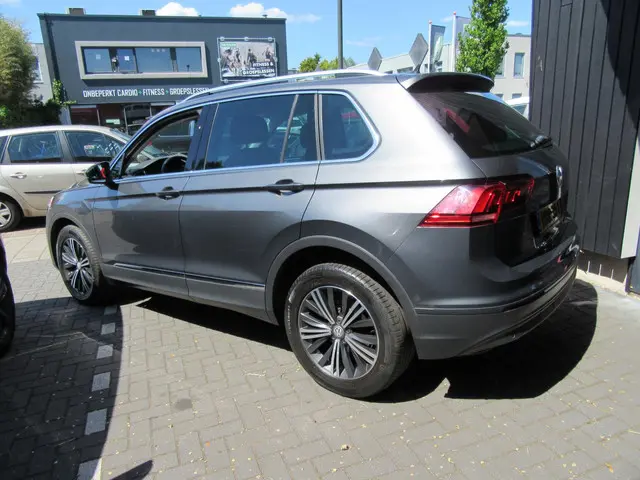 Volkswagen Tiguan 1.4 TSI 4Motion Highline 2018 Benzine 6