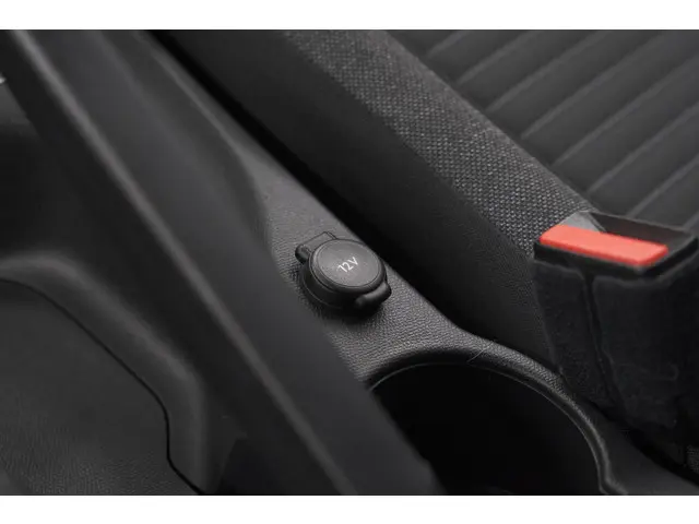 Peugeot 208 PureTech 100 Active Pack 2021 Benzine 34