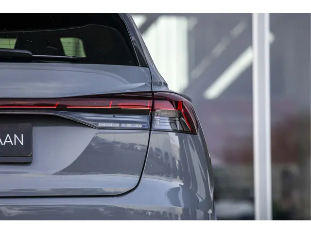 Audi Q4 e-tron 35 S edition 55 kWh 2022 Elektrisch 42