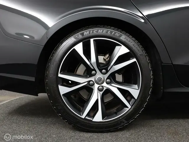 Volvo S60 2.0 B4 R-Design|Blis| panodak|adapt 2021 Benzine 57