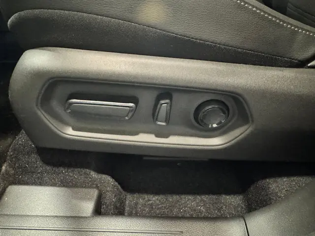 Toyota Urban Cruiser Executive 61 kWh 2026 Elektrisch 10