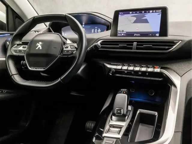Peugeot 3008 1.2 PureTech Sport 2020 Benzine 7
