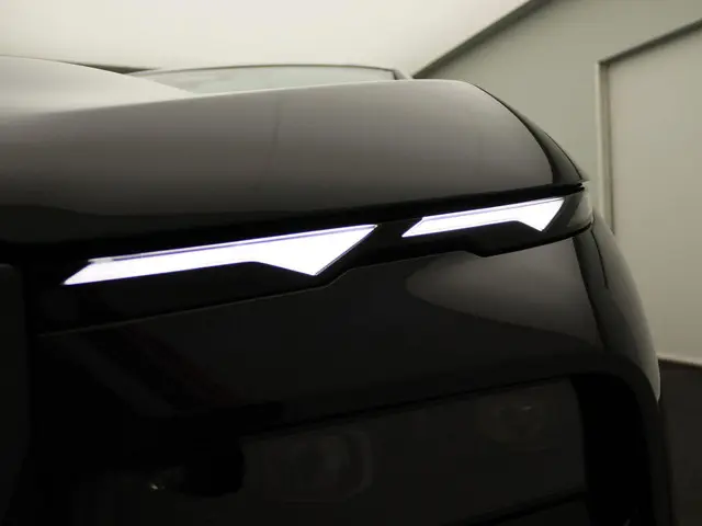 BMW XM 50e 2025 Hybride Benzine 6