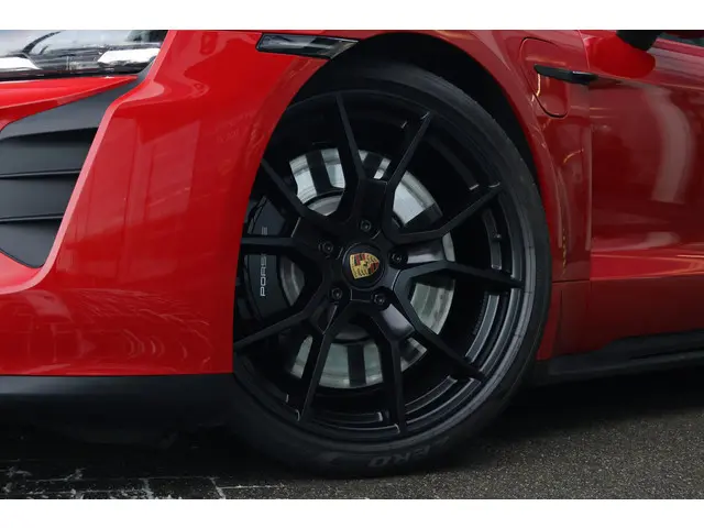 Porsche Taycan Sport Turismo GTS 93 kWh 2022 Elektrisch 5