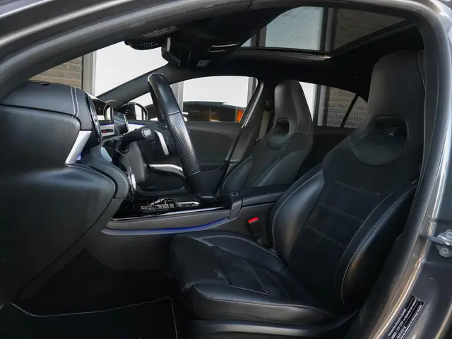 Mercedes-Benz A-Klasse 250e AMG 2020 Hybride Benzine 9