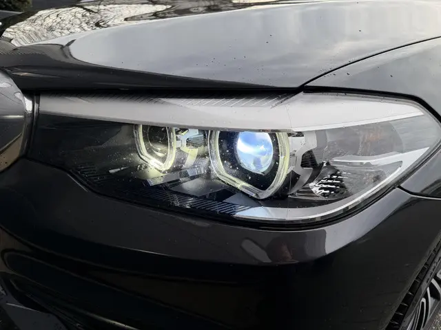 BMW 5 Serie 520i Executive Edition 2020 Benzine 8