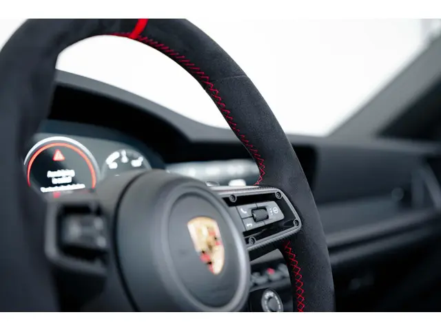 Porsche 911 Carrera Cabriolet 2020 Benzine 24