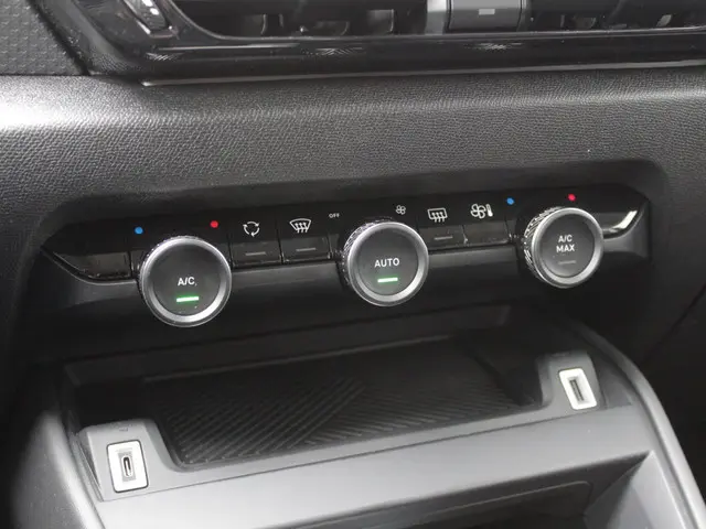 Citroën ë-C4 Shine 50 kWh 2022 Elektrisch 17