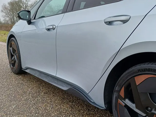 CUPRA Born Copper Edition One 62 kWh 2022 Elektrisch 17