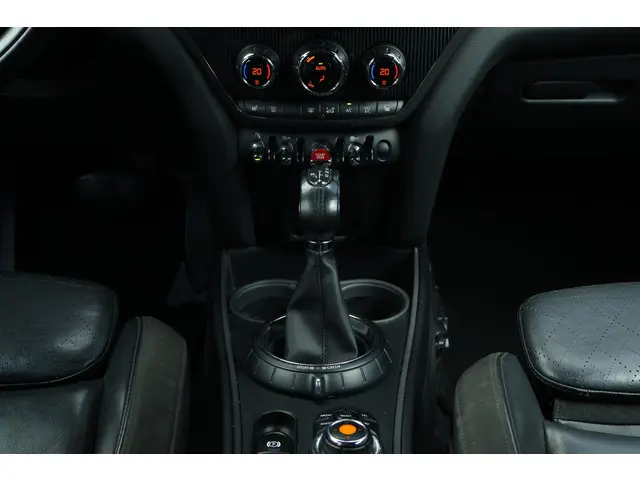 MINI Countryman Mini 1.5 Cooper Chili 2017 Benzine 32