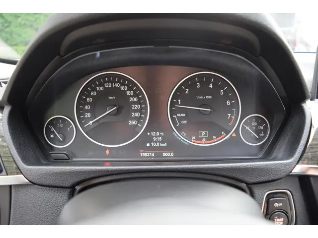 BMW 3 Serie Touring 328i High Executive 2013 Benzine
