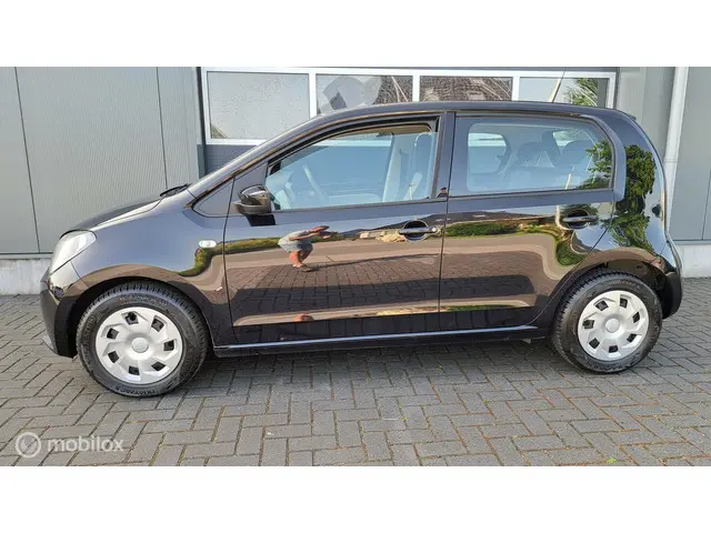 SEAT Mii 1.0 Style Sport 2015 Benzine 4