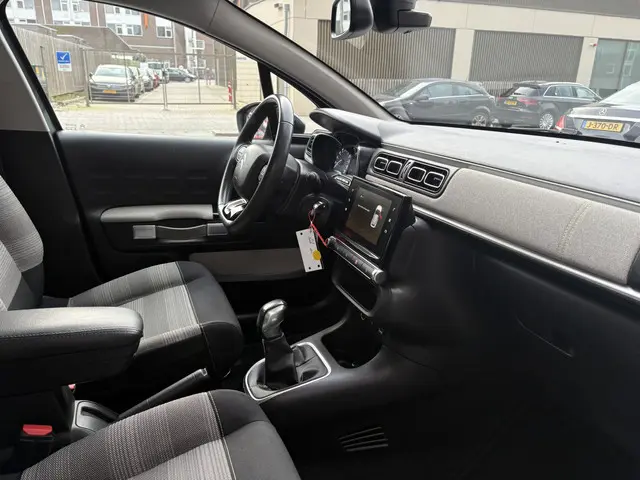 Citroën C3 1.2 PureTech S&S Shine 2017 Benzine 9