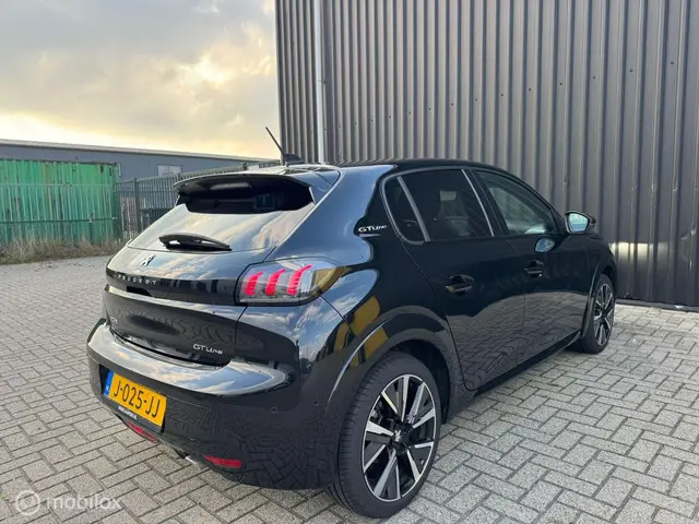 Peugeot 208 1.2 PureTech Allure 2020 Benzine 10