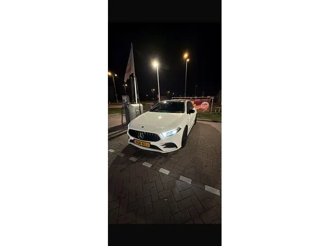 Mercedes-Benz A-Klasse AMG 35 4MATIC 2020 Benzine 12