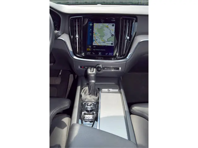 Volvo V60 2.0 T4 R-Design Automaat 2020 Benzine 26