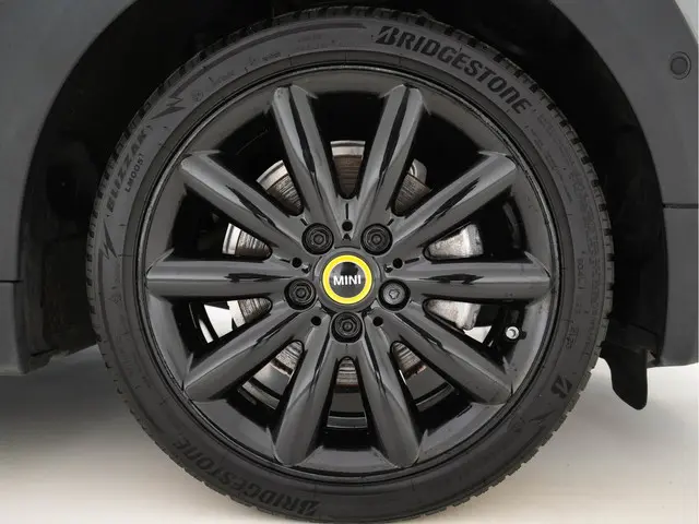 MINI Electric Mini Yours 33 kWh [ 3-Fase ] 2020 Elektrisch 32