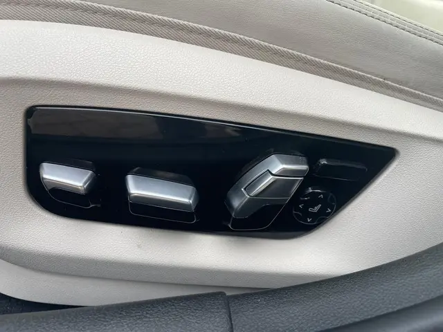 BMW 5 Serie 530i High Executive 2018 Benzine 15