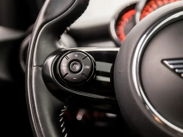MINI Cooper Mini 1.5 JCW Pack 2019 Benzine 21