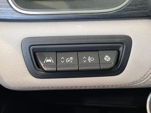 Renault Captur 1.3 TCe 130 Initiale Paris 2020 Benzine 28