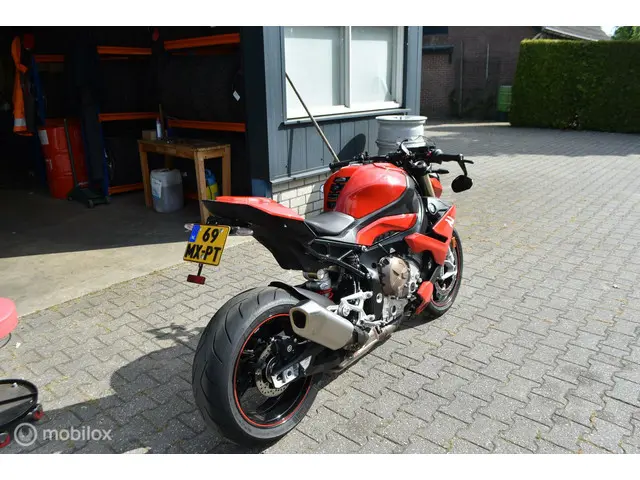 BMW S 1000 R  Alle pakketten 2022 Benzine 4