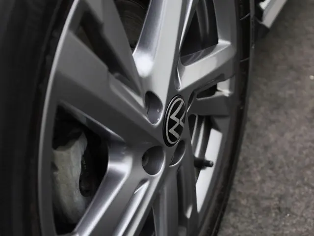 Volkswagen Polo 1.0 TSI 95pk R-Line 2023 Benzine 24