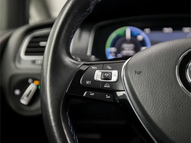 Volkswagen e-Golf Sport 2018 Elektrisch 18