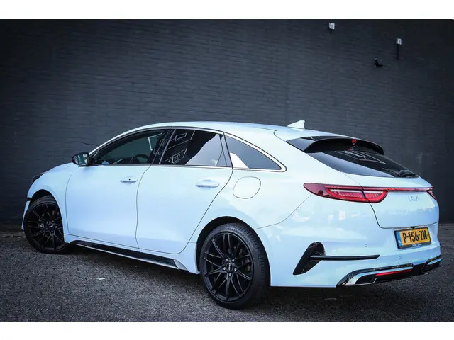 Kia ProCeed 3