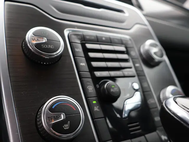 Volvo V70 T4 Automaat Polar 2016 Benzine 15