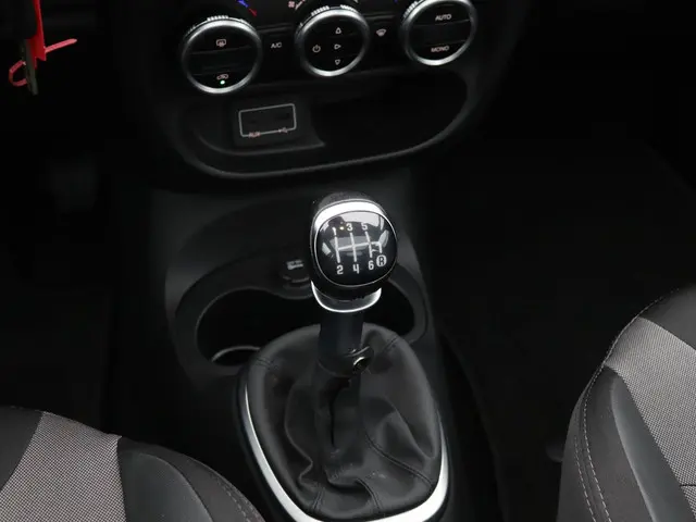 Fiat 500L 0.9 TwinAir Lounge Panorama /Navi. 2015 Benzine 22