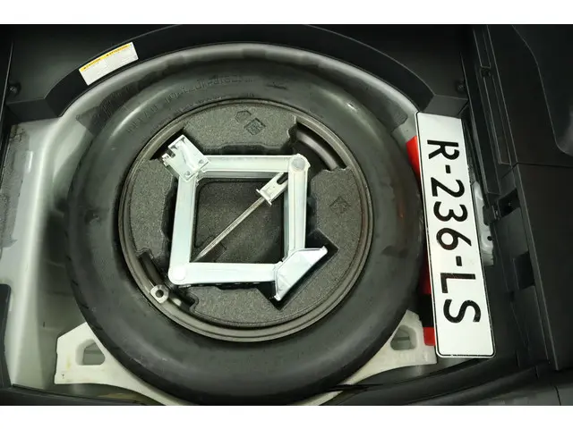 Toyota RAV4 2.5 Hybrid Active 2019 Hybride Benzine 33