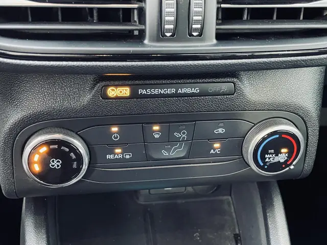 Ford Focus 1.0 ECOBOOST ST LINE BUSINESS 2020 Benzine 16