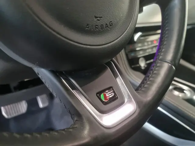 Jaguar F-PACE 3.0 S/C S AWD 35t 2018 Benzine 31