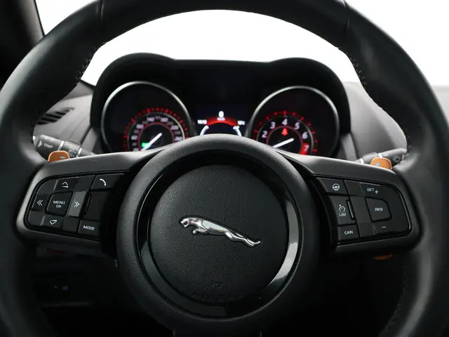 Jaguar F-Type 3.0 V6 340 PK COUPÉ 2017 Benzine 27