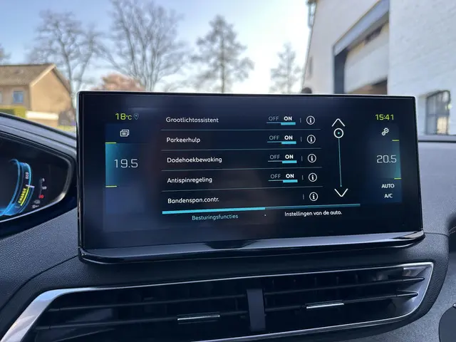 Peugeot 3008 1.6 HYbrid 225 PK GT 2023 Hybride Benzine 28