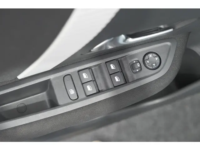 Citroën C4 Puretech 130 Plus 2024 Benzine 34