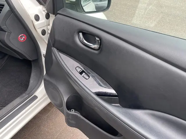 Nissan Leaf Tekna 30 kWh 2016 Elektrisch 8