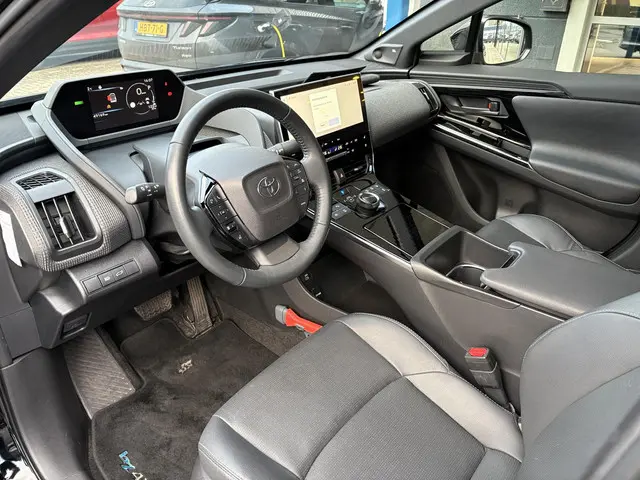 Toyota bZ4X Premium 71 kWh 2023 Elektrisch 18