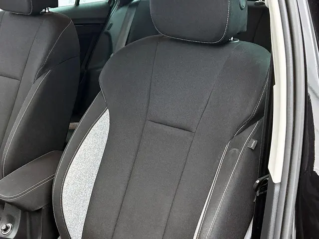 Škoda Kamiq 1.0 TSI Business Edition DSG 2025 Benzine 14