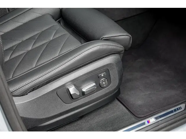 BMW X5 xDrive50e 2024 Hybride Benzine 9