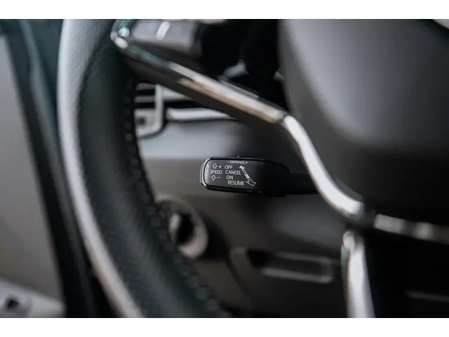 Škoda Karoq 1.5 TSI 150PK DSG Sportline 2021 Benzine 33