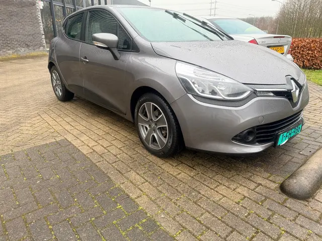 Renault Clio 1.2 Expression 2015 Benzine 11