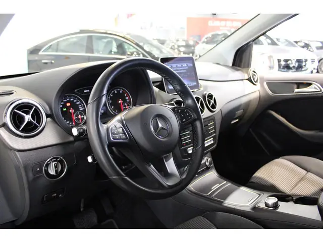 Mercedes-Benz B-Klasse 180 Ambition 2018 Benzine 3