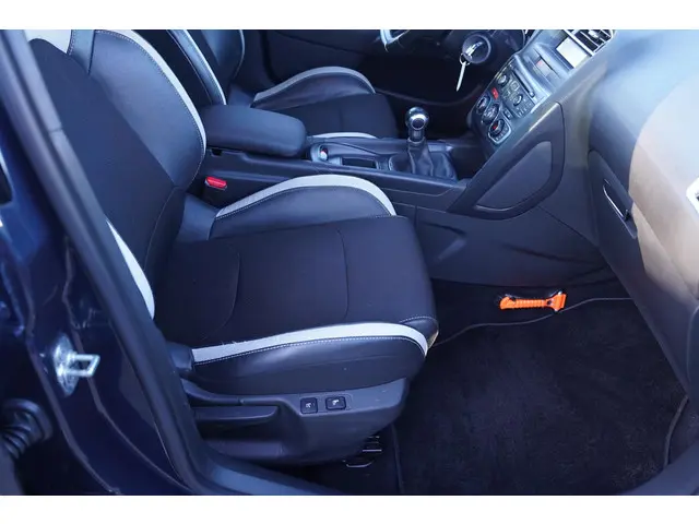 Citroën DS4 1.6 VTi So Chic 2013 Benzine 32