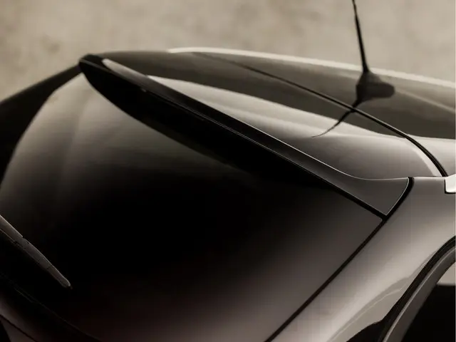 Peugeot 308 SW 1.2 PureTech Sport 2019 Benzine 28