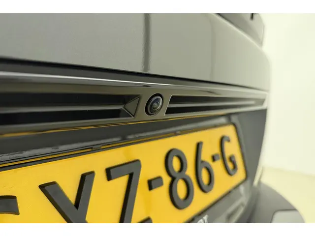 Peugeot 2008 1.2 Hybrid 136 Allure 2024 Hybride Benzine 7