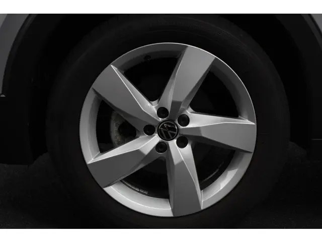 Volkswagen T-Cross 3